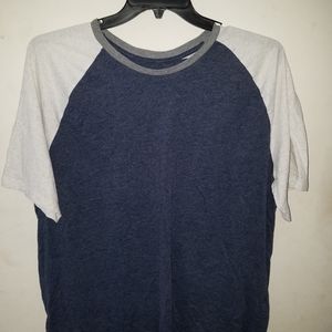 Men's XXL Old Navy Baseball Style Tshirt
